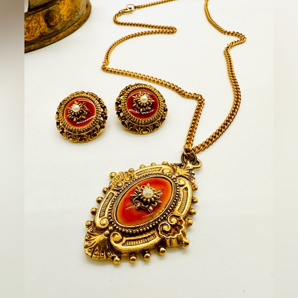 Vintage Demi Parure Enameled Necklace Set - Picture 14 of 14